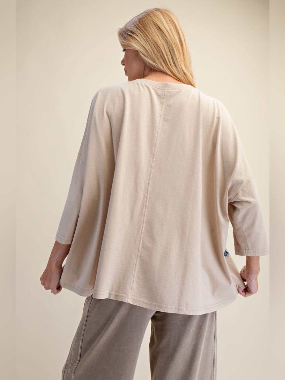 Easel Star Patch Women’s Top NWT - Picture 4 of 4